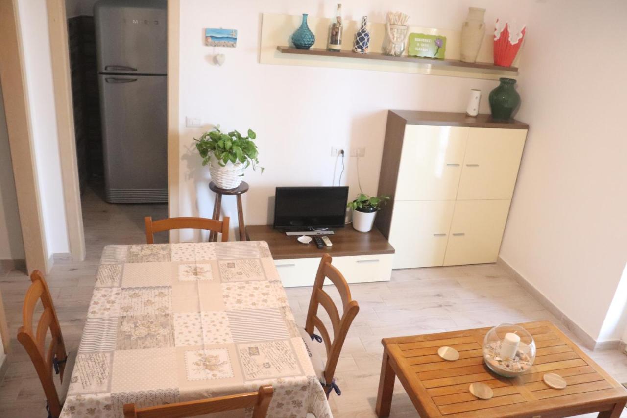 Casa Oleandri Villa Golfo Aranci Buitenkant foto